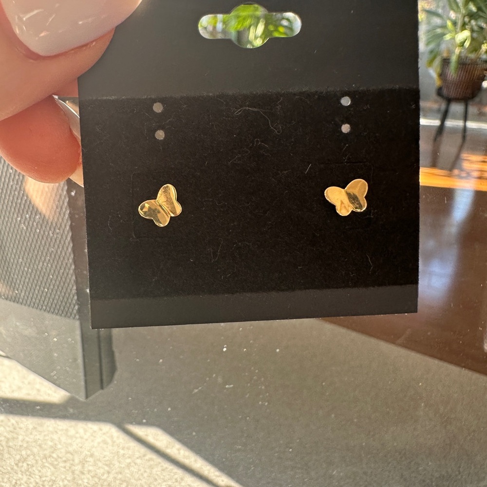 New Solid 14k gold butterfly earrings